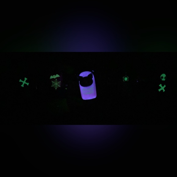 Handcrafted Press ons Kuromi Hello Kitty theme (Glow In The Dark) Short Square - Picture 3 of 8